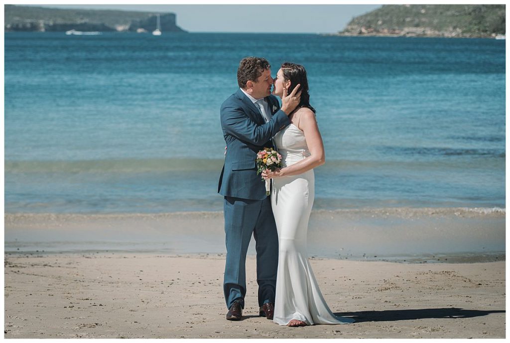 Balmoral-beach-wedding-photo-location-with-sydney-harbour-view-photo