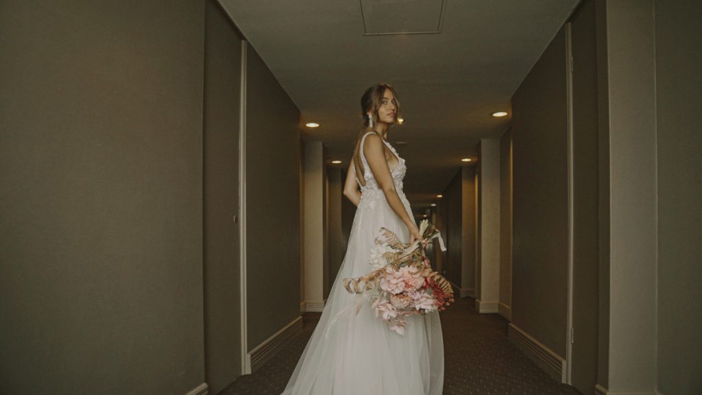 beautiful-bride-sydney-wedding-novotel-manly-photo