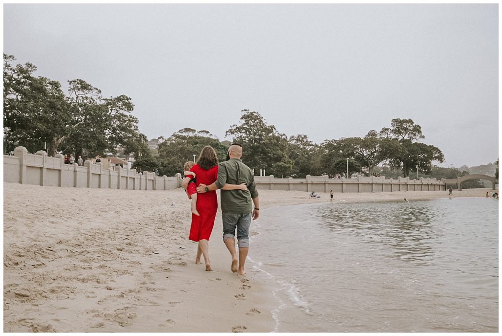 family-portraits-at-balmoral-beach-photo