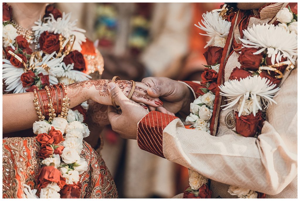 wedding-bangles-gift-photo