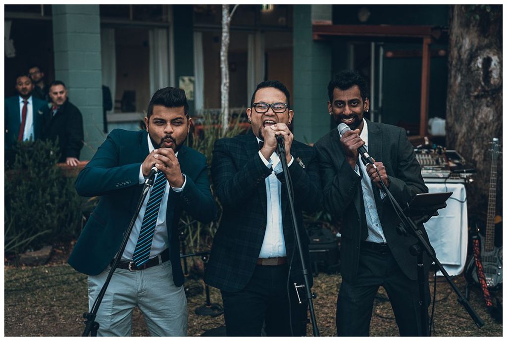 groom-with-groomsmen-band-wedding-party-photo